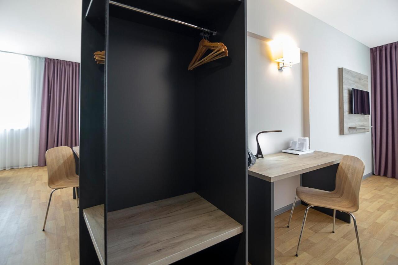 Favor Sport Hotel Kiev Buitenkant foto