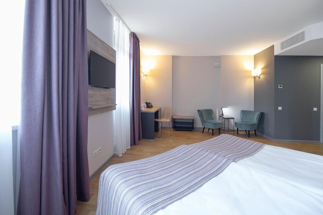 Favor Sport Hotel Kiev Buitenkant foto